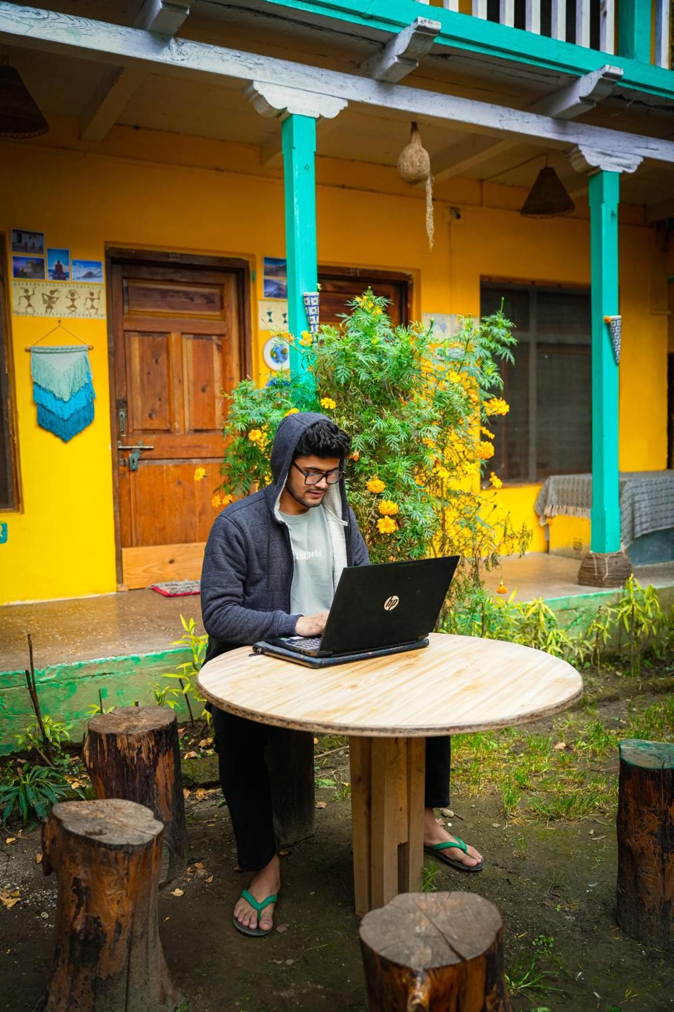 Yaarana Stay & Cafe, Vashisht, Manali Экстерьер фото