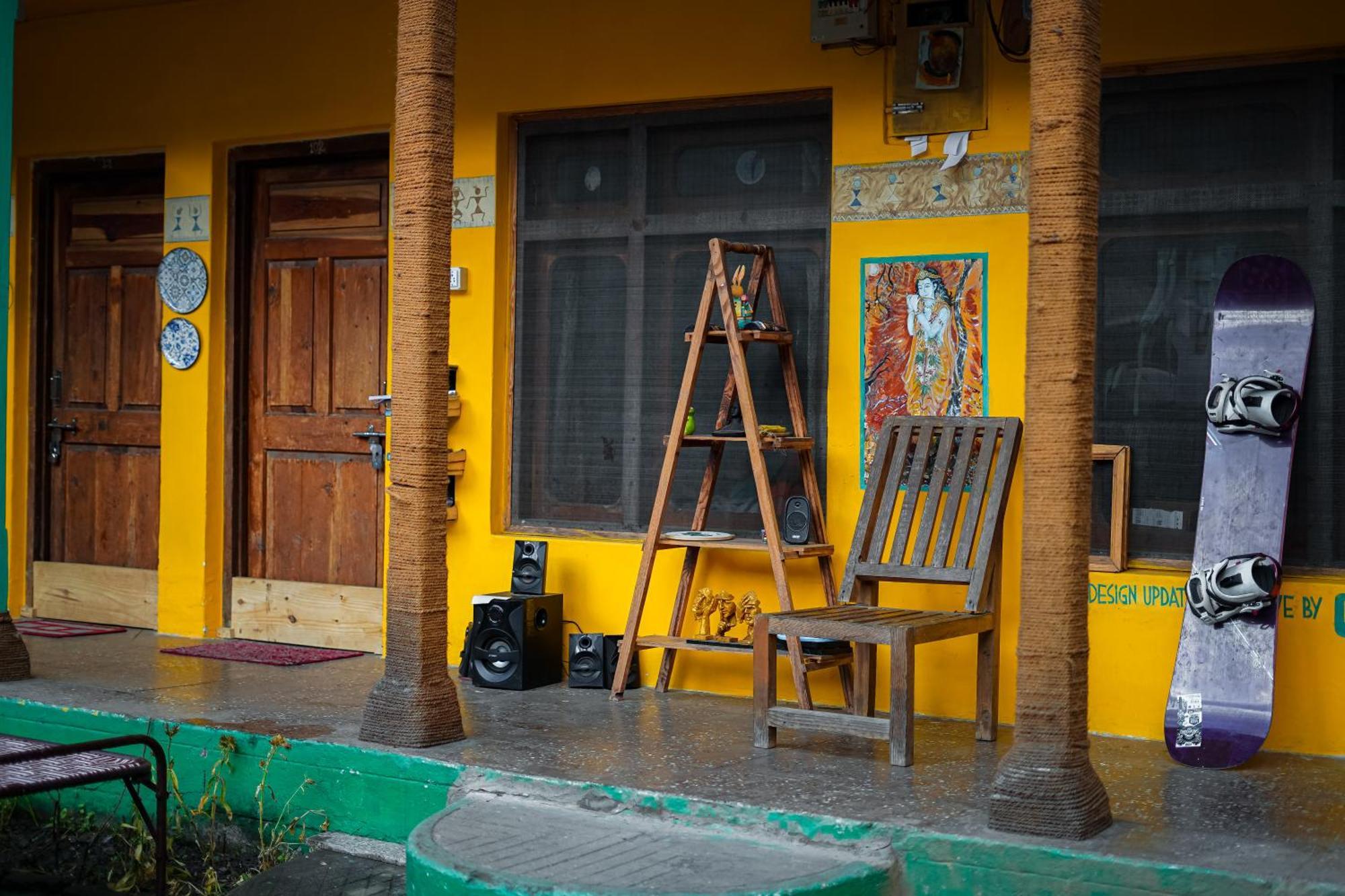 Yaarana Stay & Cafe, Vashisht, Manali Экстерьер фото