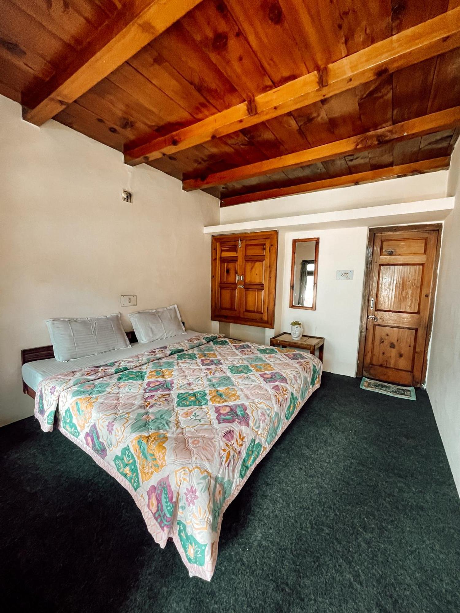Yaarana Stay & Cafe, Vashisht, Manali Экстерьер фото