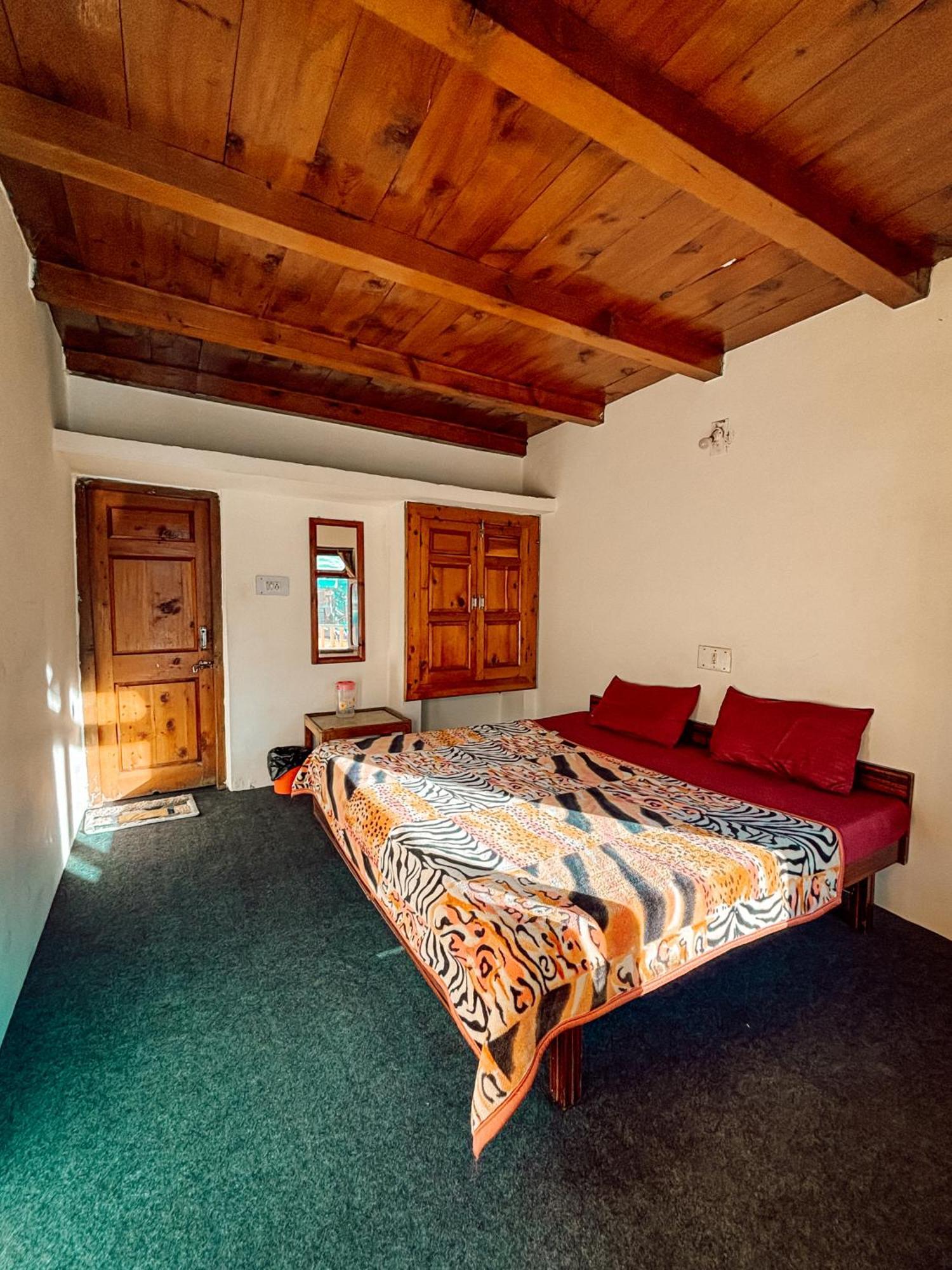 Yaarana Stay & Cafe, Vashisht, Manali Экстерьер фото